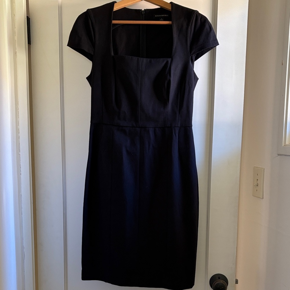 Fitted cap sleeved dress, size 6